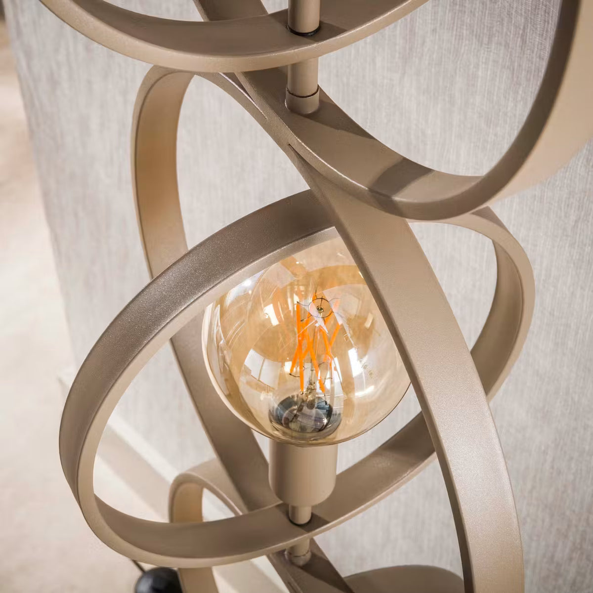 Lampadaire Boulia moderne beige 4 anneaux pivotants